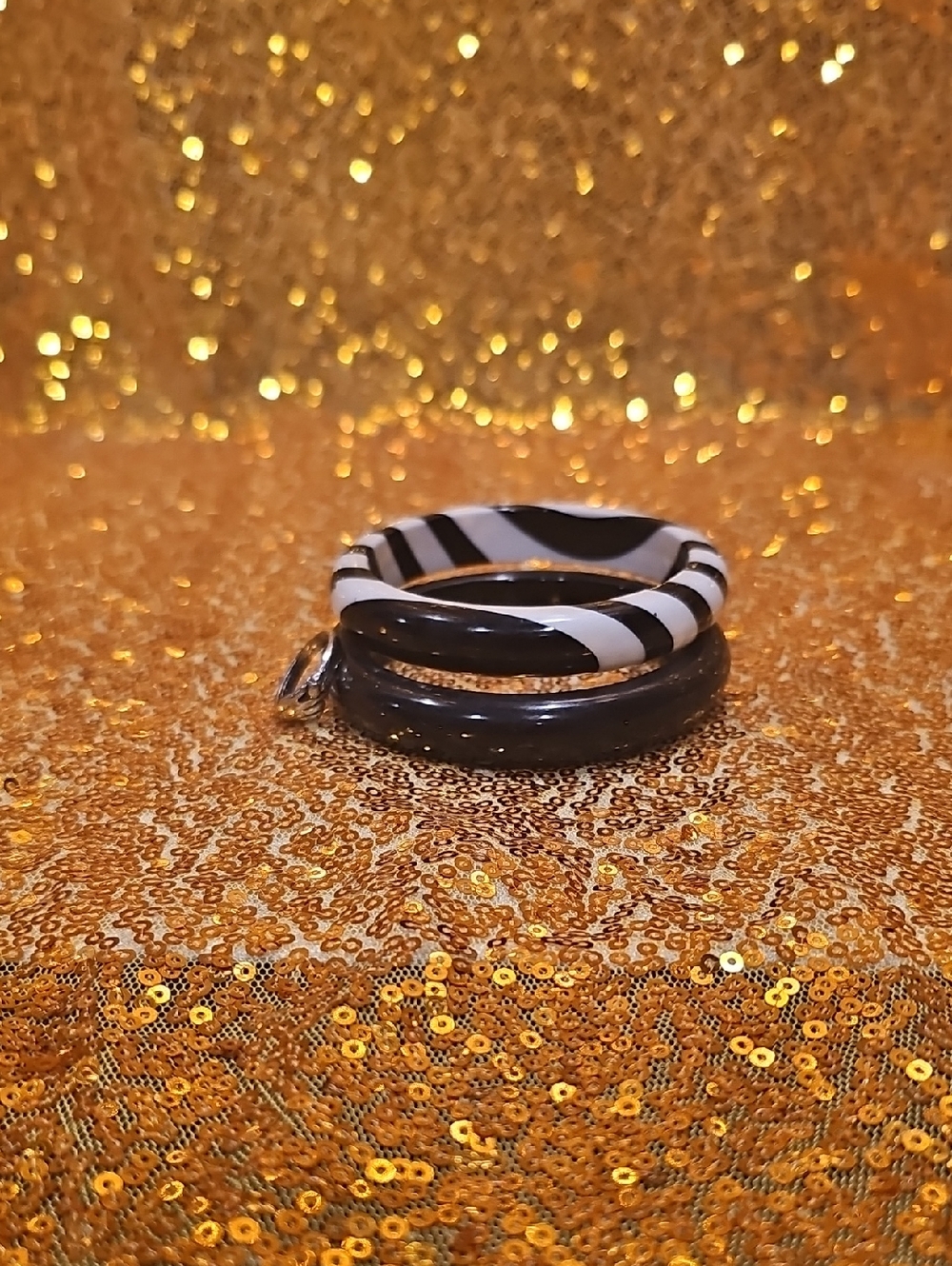 White And Black Jewelry Bracelets And Ring - Picture 5 of 5